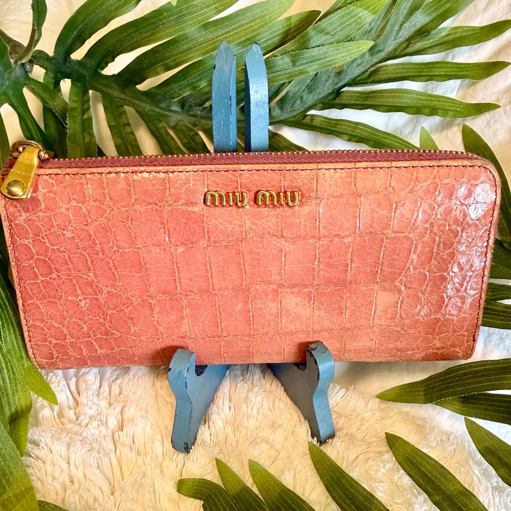 MIU MIU 🍑 Pink Peach Continental Soft Croc Italian Leather Long Zipper Wallet - Picture 3 of 14